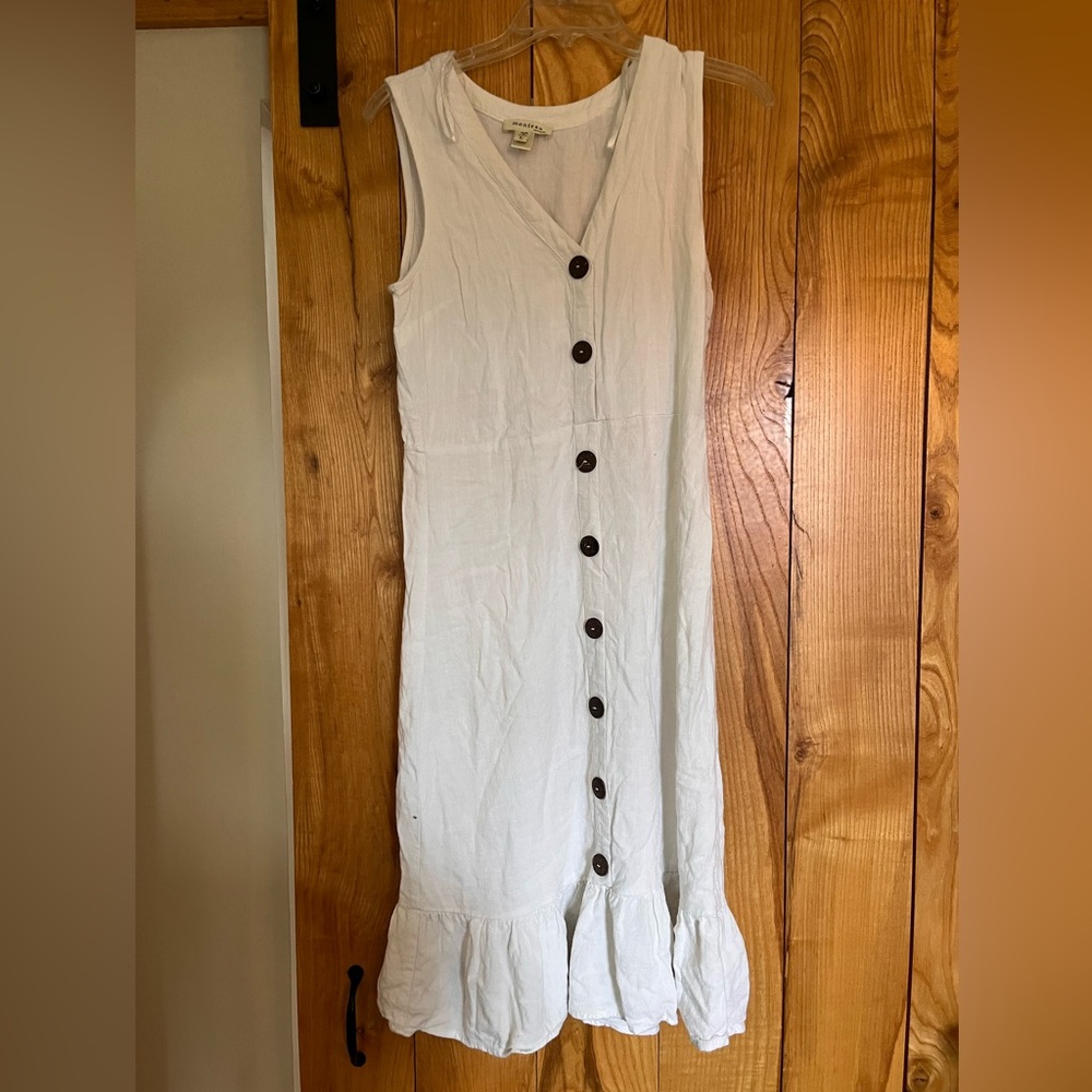 Monteau White Sleeveless Button-Front Midi Dress with Ruffle Hem